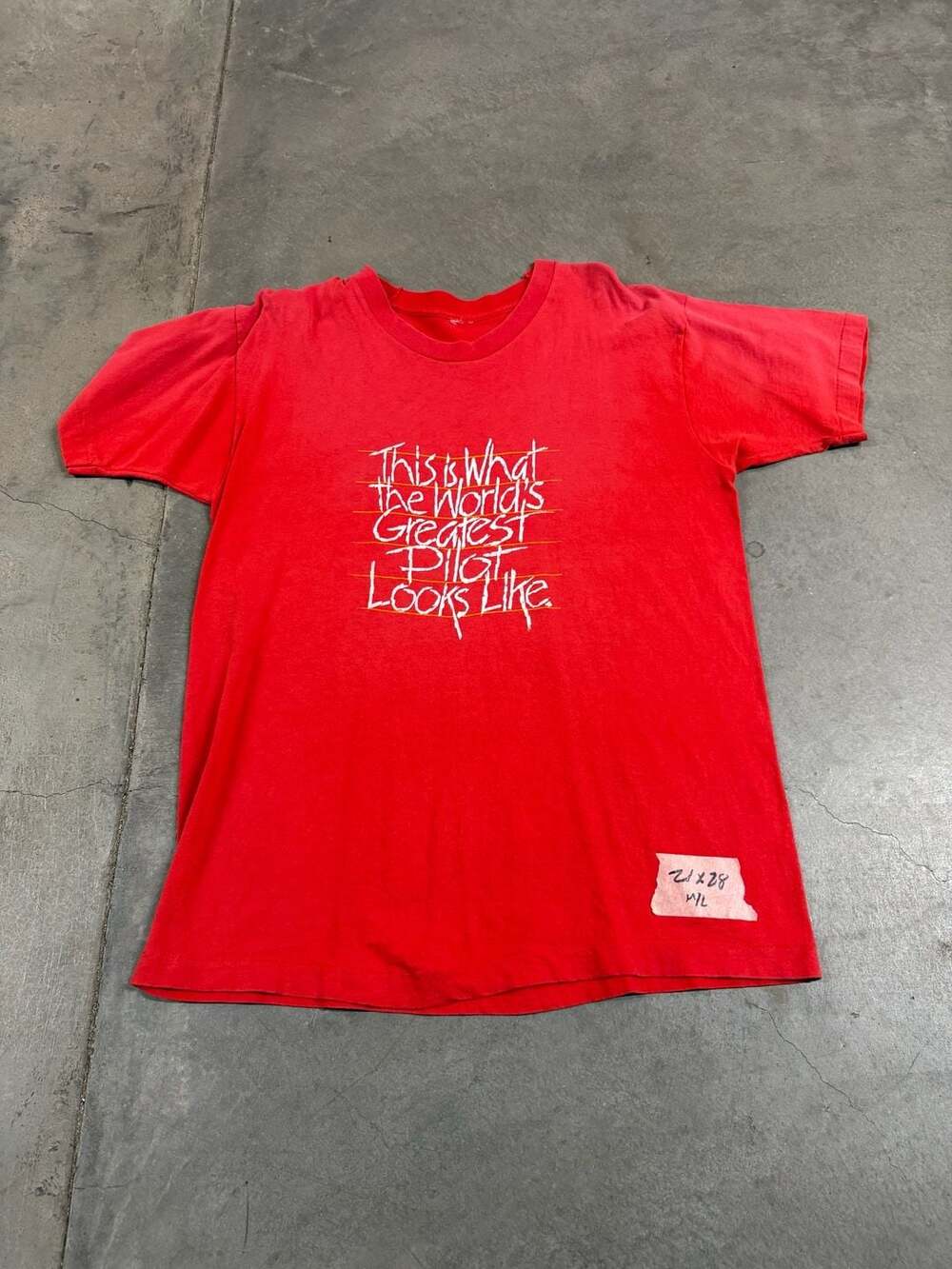 Vintage Red Graphic T-Shirt This Is What The World's Greatest Pilot Looks Like